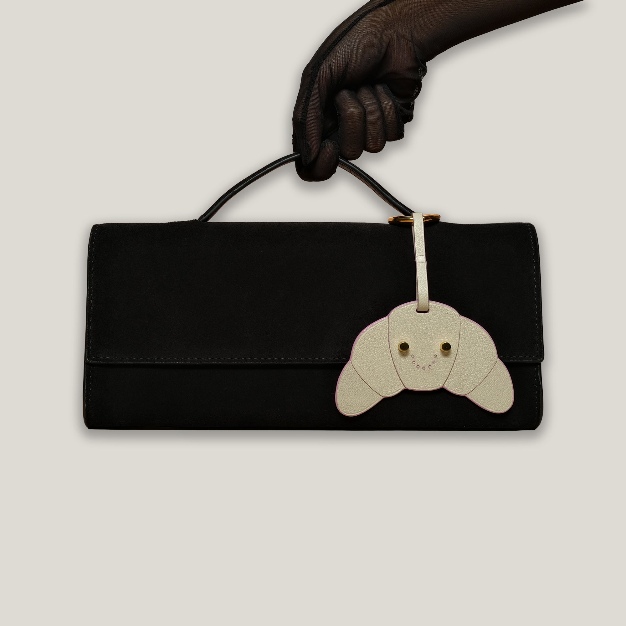 Monsieur Fluff Charm in Almond Milk Chèvre