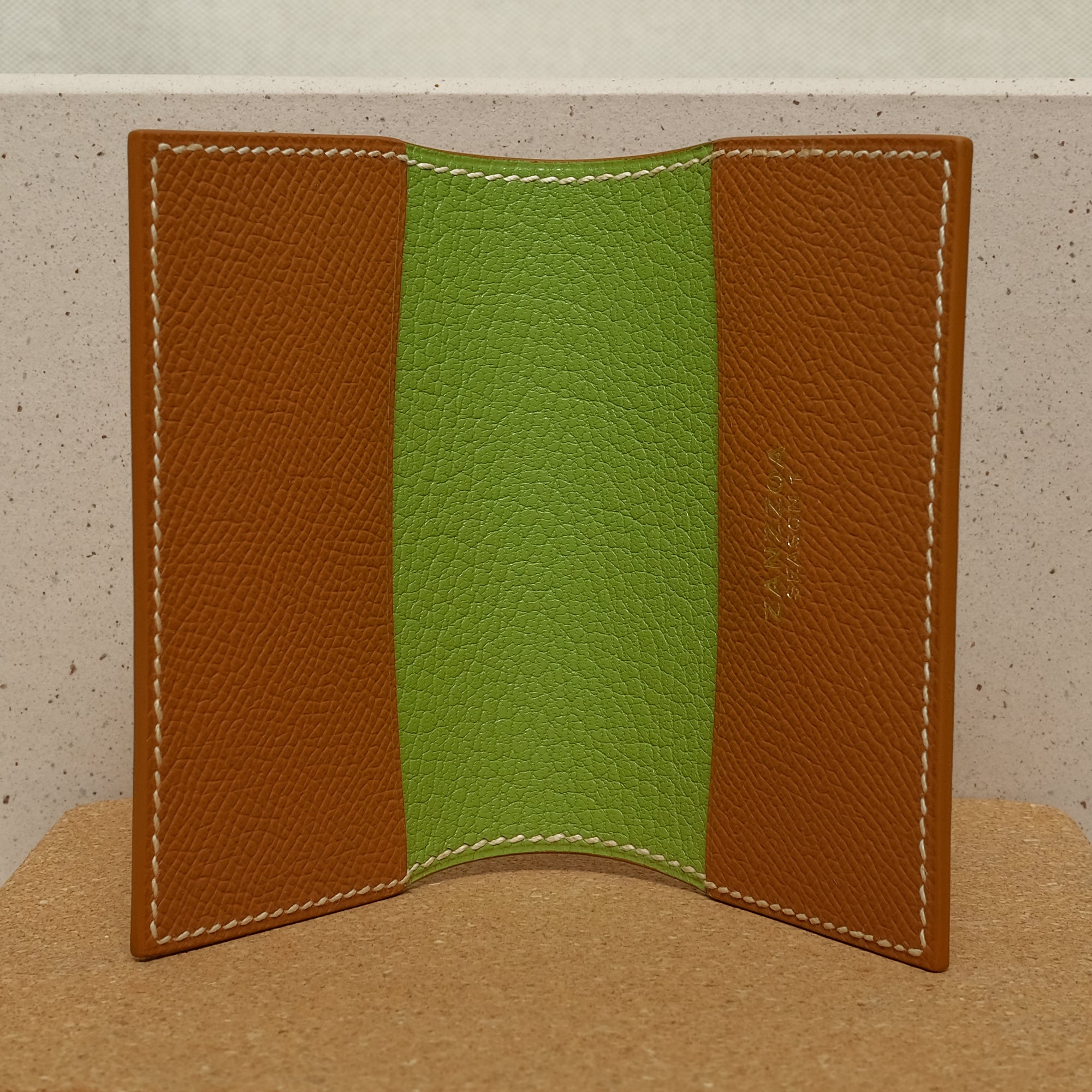 Bifold Card Wallet in Gold Epsom