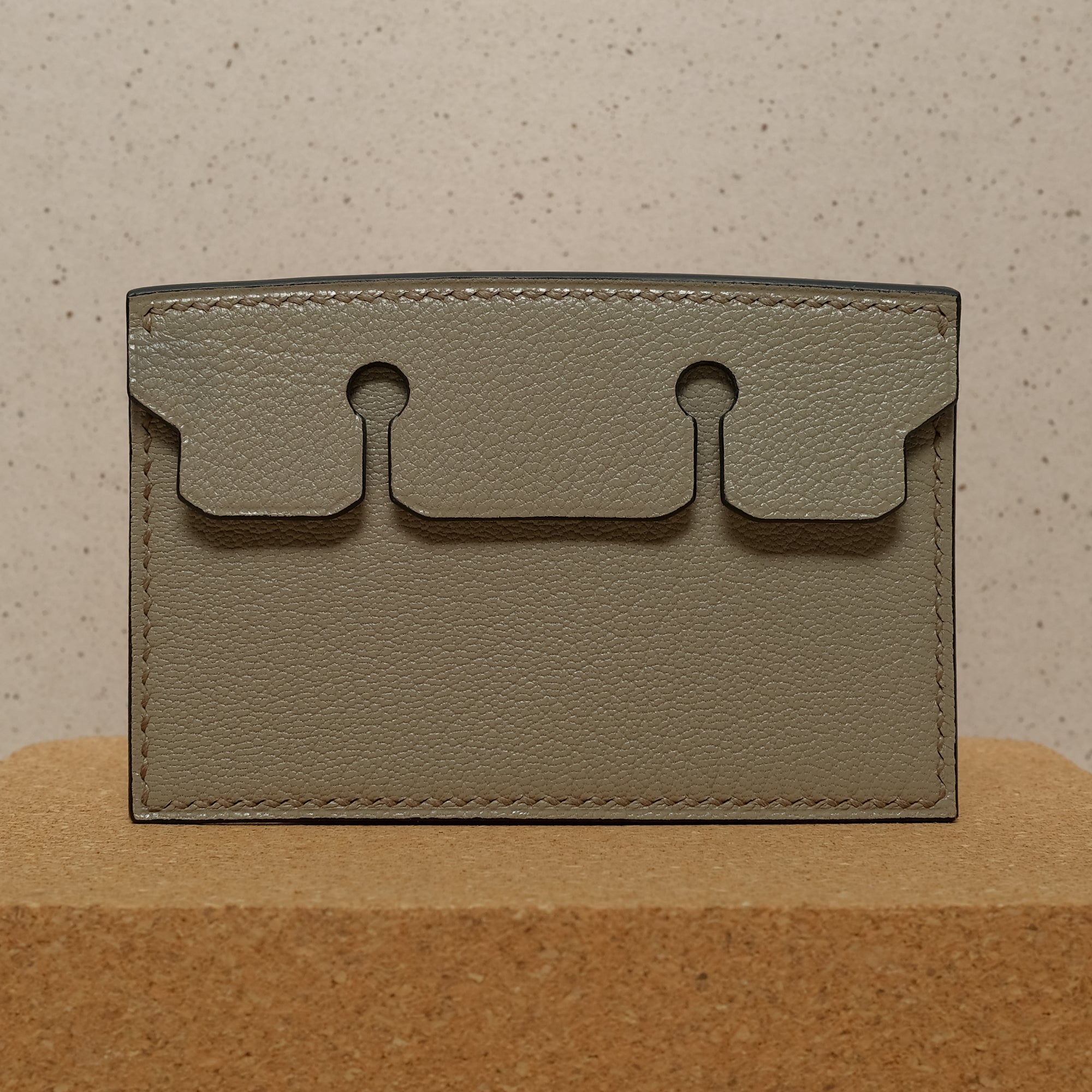 Card Wallet in Taupe Chèvre